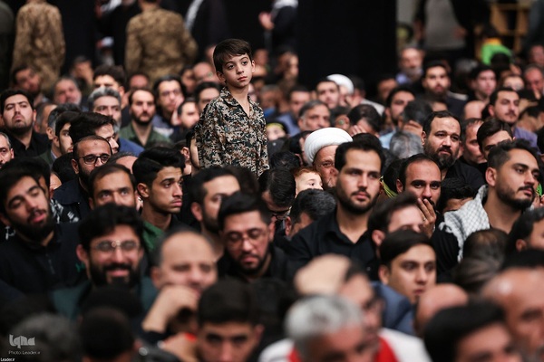 آخرین شب مراسم عزاداری شهادت حضرت صدیقه(س) در حسینیه امام خمینی(ره)