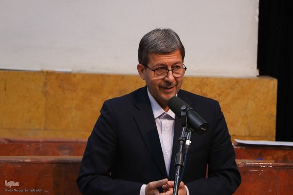 مراسم رونمایی از دانشنامه اصفهان