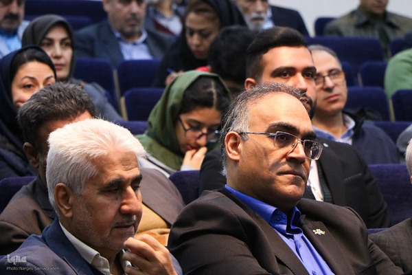 مراسم رونمایی از دانشنامه اصفهان