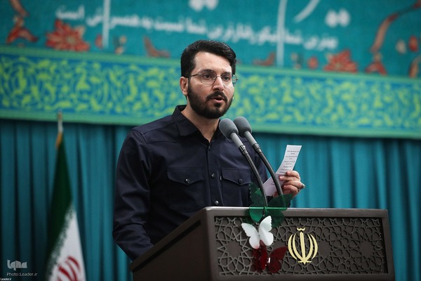 دیدار هزاران نفر از زنان و دختران با رهبر معظم انقلاب