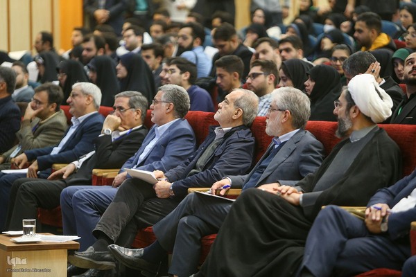 مراسم روز دانشجو با حضور رئیس جمهور