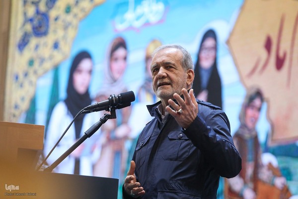 آیین گرامیداشت روز زن و مقام مادر