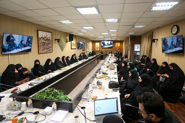 تجلیل از بانوان فعال قرآنی