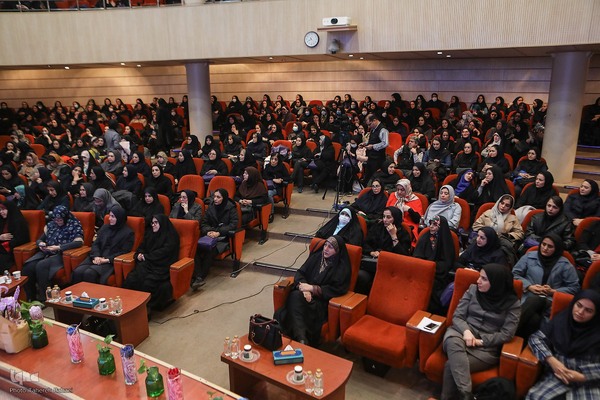 مراسم گرامیداشت میلاد حضرت فاطمه(س)، هفته زن و روز مادر به همت کارگروه امور زنان و خانواده جهاددانشگاهی