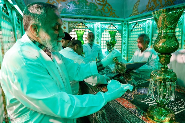 مراسم غبارروبی و محفل انس با قرآن در آستان امامزاده صالح (ع)