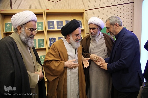 آیین رونمایی از موسوعه معارف شیعه در مجمع جهانی اهل‌بیت(ع)