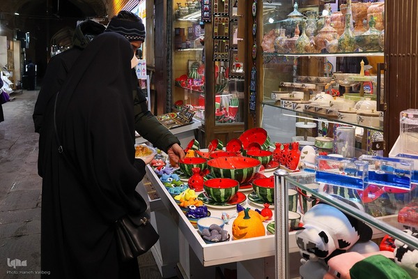 حال و‌ هوای یلدایی اصفهان