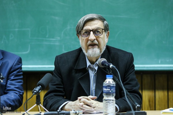 محمدرضا بهشتی در آیین رونمایی کتاب رضا داوری اردکانی