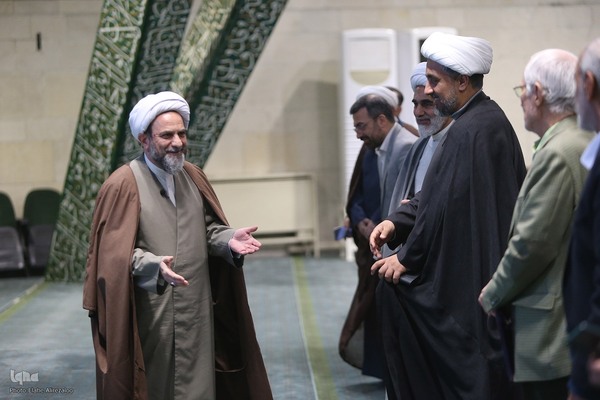 مراسم «عَلَم در امتداد قَلَم»