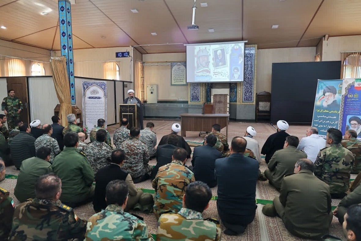 دیدار فرماندهان قرارگاه منطقه‌ای شمال‌غرب نیروی زمینی ارتش با امام جمعه تبریز