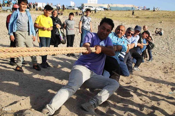 پدر یعنی کوه آرامش، ستون استوار خانواده