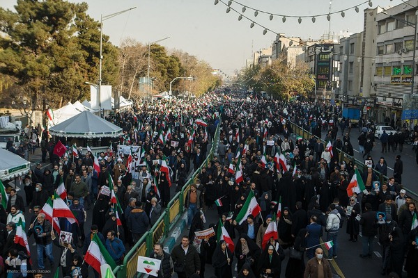تجمع همبستگی ملی در میدان انقلاب