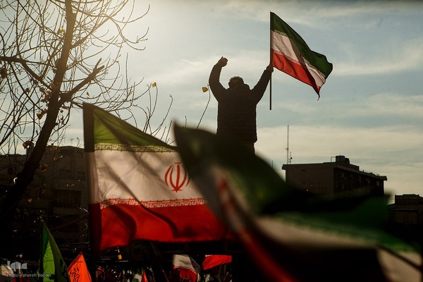 تجمع همبستگی ملی در میدان انقلاب