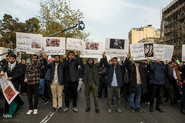 تجمع همبستگی ملی در میدان انقلاب