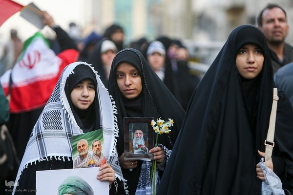 آیین تشییع پیکر مطهر شهدا