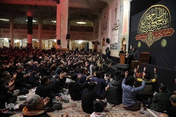 شب شهادت امام موسی کاظم(ع) در حرم حضرت معصومه(س)