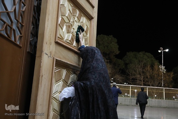 شب شهادت امام موسی کاظم(ع) در حرم حضرت معصومه(س)