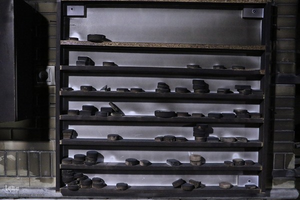 مسجدی که سوخت ولی نماز جماعت آن خاموش نشد