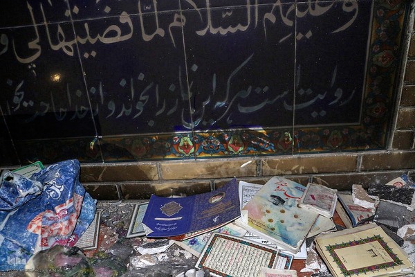 مسجدی که سوخت ولی نماز جماعت آن خاموش نشد