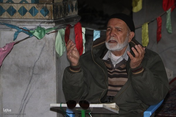 مسجدی که سوخت ولی نماز جماعت آن خاموش نشد