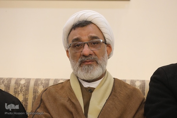 محفل انس با قرآن کریم و سومین آئین تجلیل از قهرمانان قرآنی