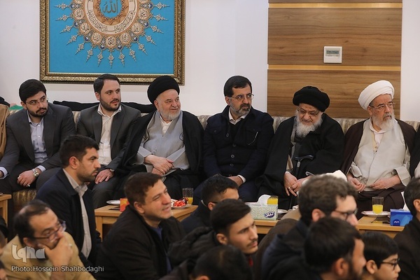 محفل انس با قرآن کریم و سومین آئین تجلیل از قهرمانان قرآنی