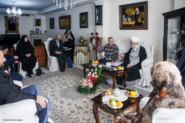 حضور نمایندگان رهبر انقلاب در منزل رضا یزدان‌پناه کجانی جانباز دفاع مقدس