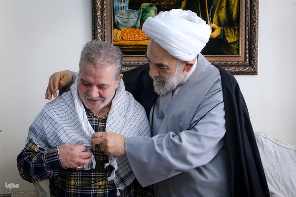 حضور نمایندگان رهبر انقلاب در منزل رضا یزدان‌پناه کجانی جانباز دفاع مقدس