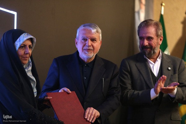 رونمایی از سامانه آموزشی دارالفنون ملک