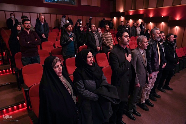 رونمایی از کتاب «قندیل» در حوزه هنری