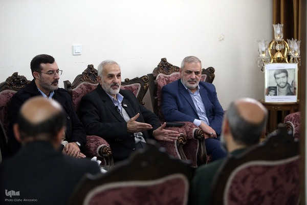 دیدار با خانواده شهید علیرضا شاهزاده