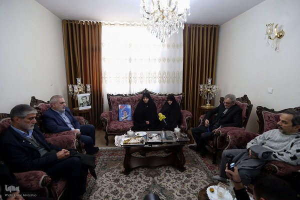 دیدار با خانواده شهید علیرضا شاهزاده