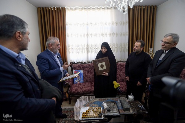 دیدار با خانواده شهید علیرضا شاهزاده