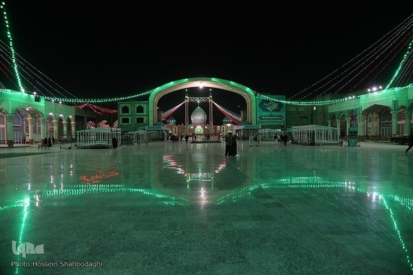 چراغانی مسجد جمکران در آستانه نیمه شعبان