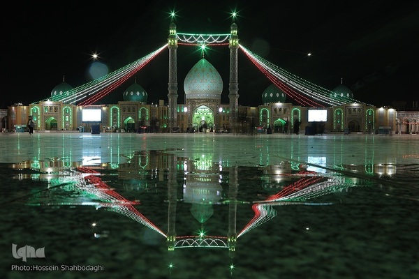 چراغانی مسجد جمکران در آستانه نیمه شعبان