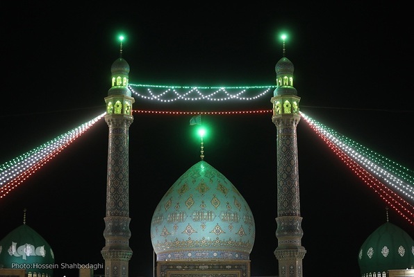 چراغانی مسجد جمکران در آستانه نیمه شعبان