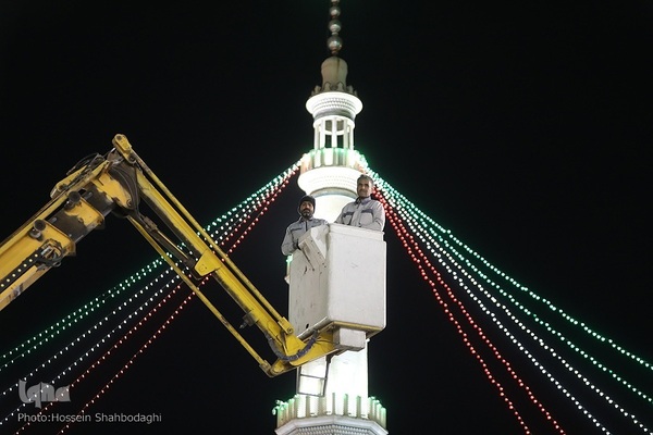 چراغانی مسجد جمکران در آستانه نیمه شعبان