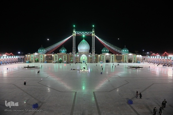 چراغانی مسجد جمکران در آستانه نیمه شعبان