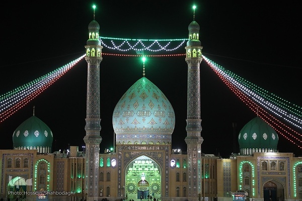 چراغانی مسجد جمکران در آستانه نیمه شعبان