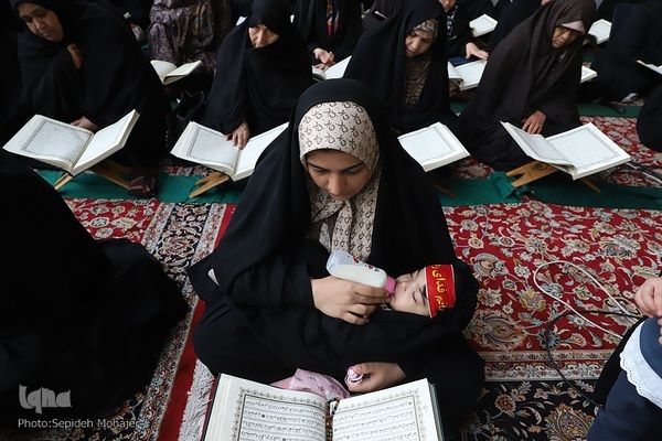 جزء‌خوانی قرآن در مسجد گوهرشاد حرم رضوی