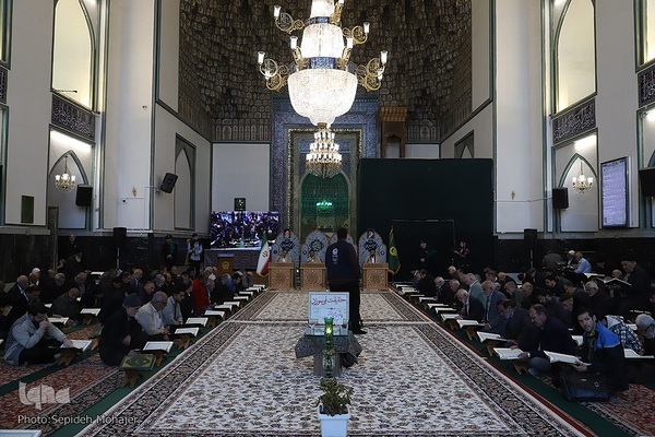 جزء‌خوانی قرآن در مسجد گوهرشاد حرم رضوی