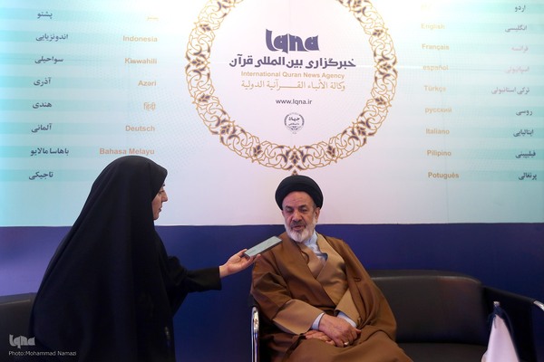 مهمانان غرفه ایکنا در نمایشگاه قرآن