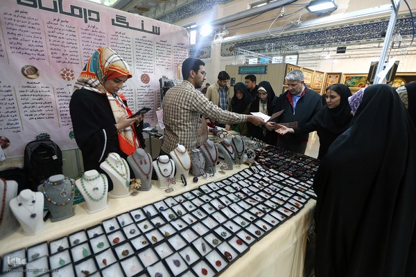غرفه محصولات فرهنگی و صنایع دستی نمایشگاه قرآن کریم