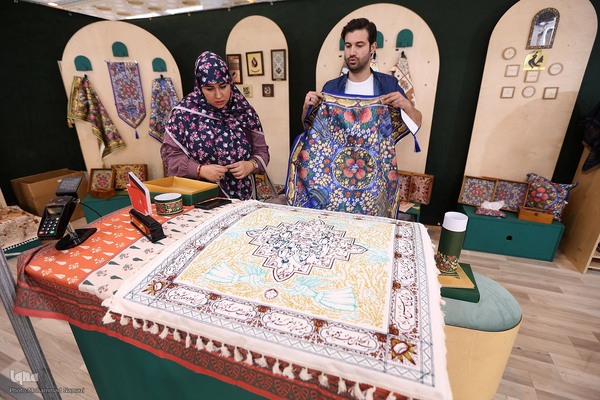 غرفه محصولات فرهنگی و صنایع دستی نمایشگاه قرآن کریم