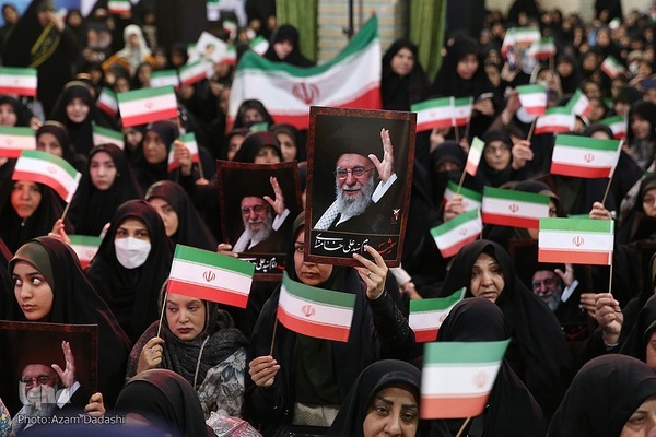 تجمع حماسی بانوان قزوینی در سوگ رهبر شهید