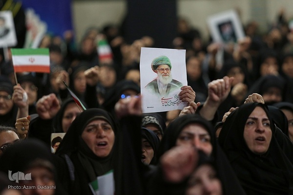 تجمع حماسی بانوان قزوینی در سوگ رهبر شهید