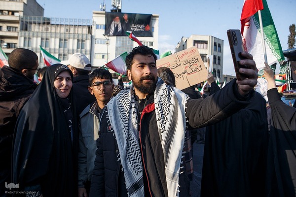اجتماع سراسری میثاق با امام شهید امت و بیعت با رهبر منتخب