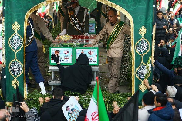 تشییع پیکر فرماندهان شهید
