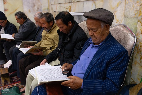 آیین جزءخوانی قرآن کریم در حسینیه رضوی اصفهان