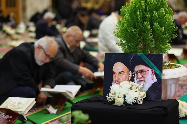 آیین جزءخوانی قرآن کریم در حسینیه رضوی اصفهان